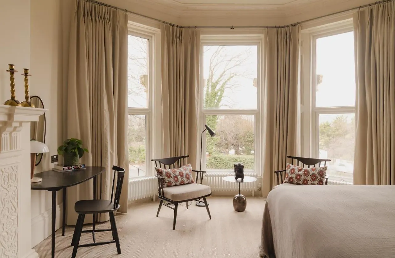 Leighton House - Boutique Guesthouse Bed & Breakfast Bath