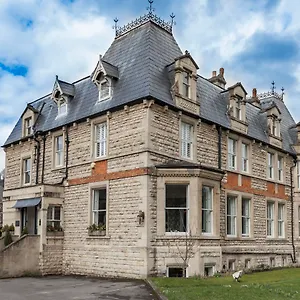 The Roseate Hotel