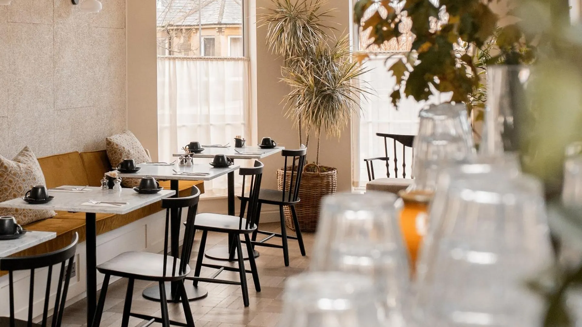 Leighton House - Boutique Guesthouse Bed & Breakfast